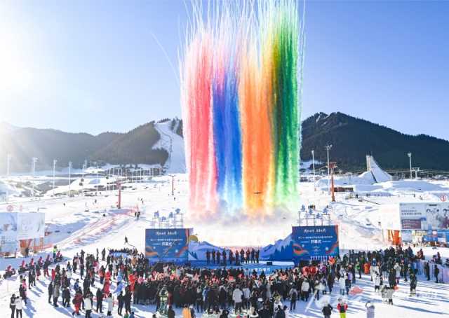 用冰雪“冷资源”撬动文旅“热经济”——第二十一届乌鲁木齐丝绸之路冰雪风情节开幕