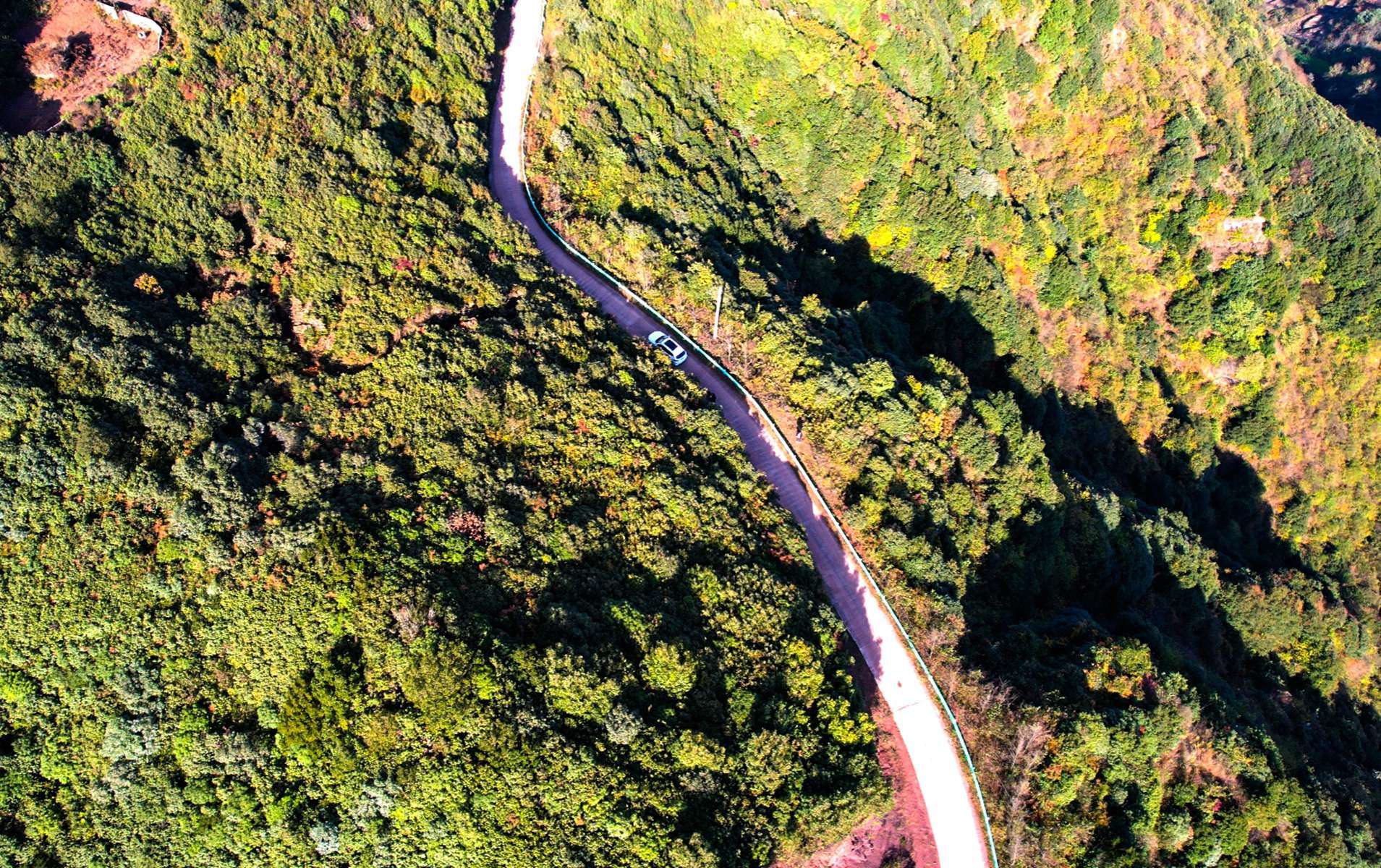 风景优美的公路。