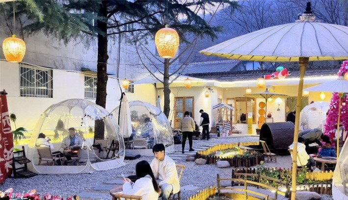 “围炉煮茶”庭院。