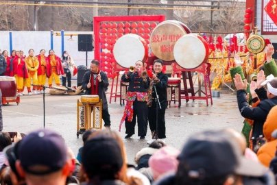 央视点赞，抖音主播张勇办锣鼓“村晚”