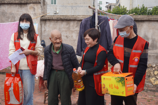 节前慰问困难群众，送温情担社会责任——仙游惠民中西医结合医院、仙游县医养居家养老服务中心开展节前慰问活动