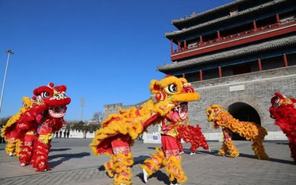 “龙腾盛世 中轴纳福” 舞龙舞狮表演亮相北京中轴线