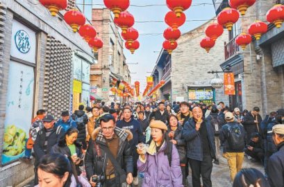 龙年消费喜迎“开门红”北京60个重点商圈客流量达3144.2万人次