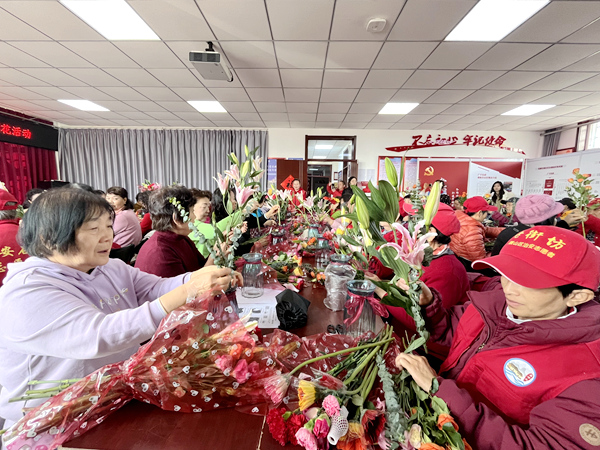 北京石景山区开展多彩文化活动致敬最美丽的“她”