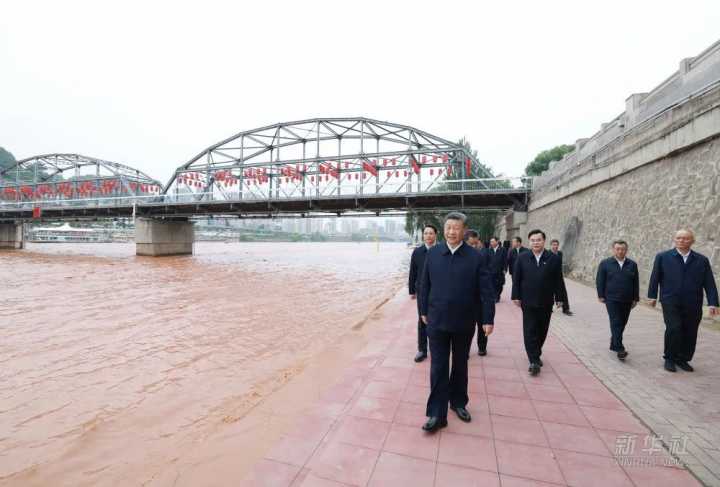  习近平在甘肃兰州市考察调研