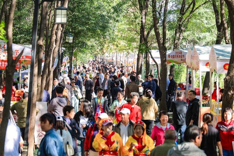 中国农民丰收节北京主会场庆祝活动在怀柔区北房镇开幕