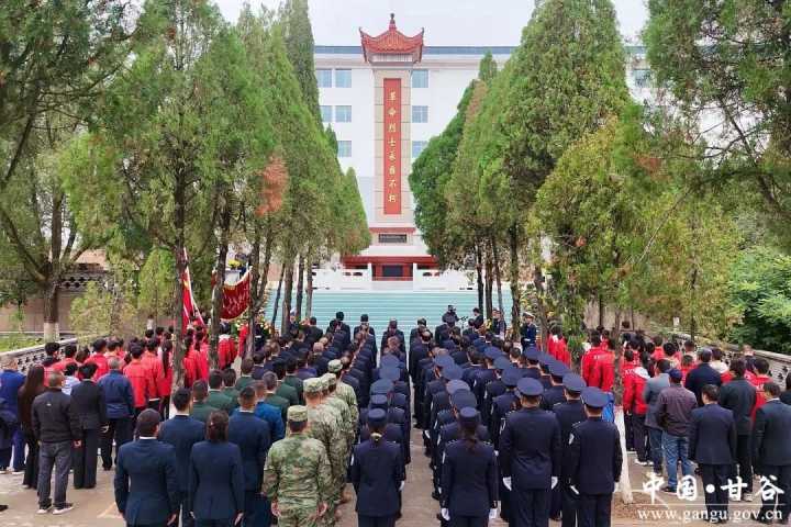 甘谷县举行向人民英雄敬献花篮仪式