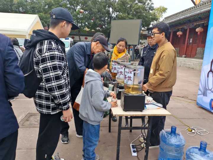 热烈庆祝霍州市人民政府举办的全国基层中医药工作示范县义诊活动圆满成功！