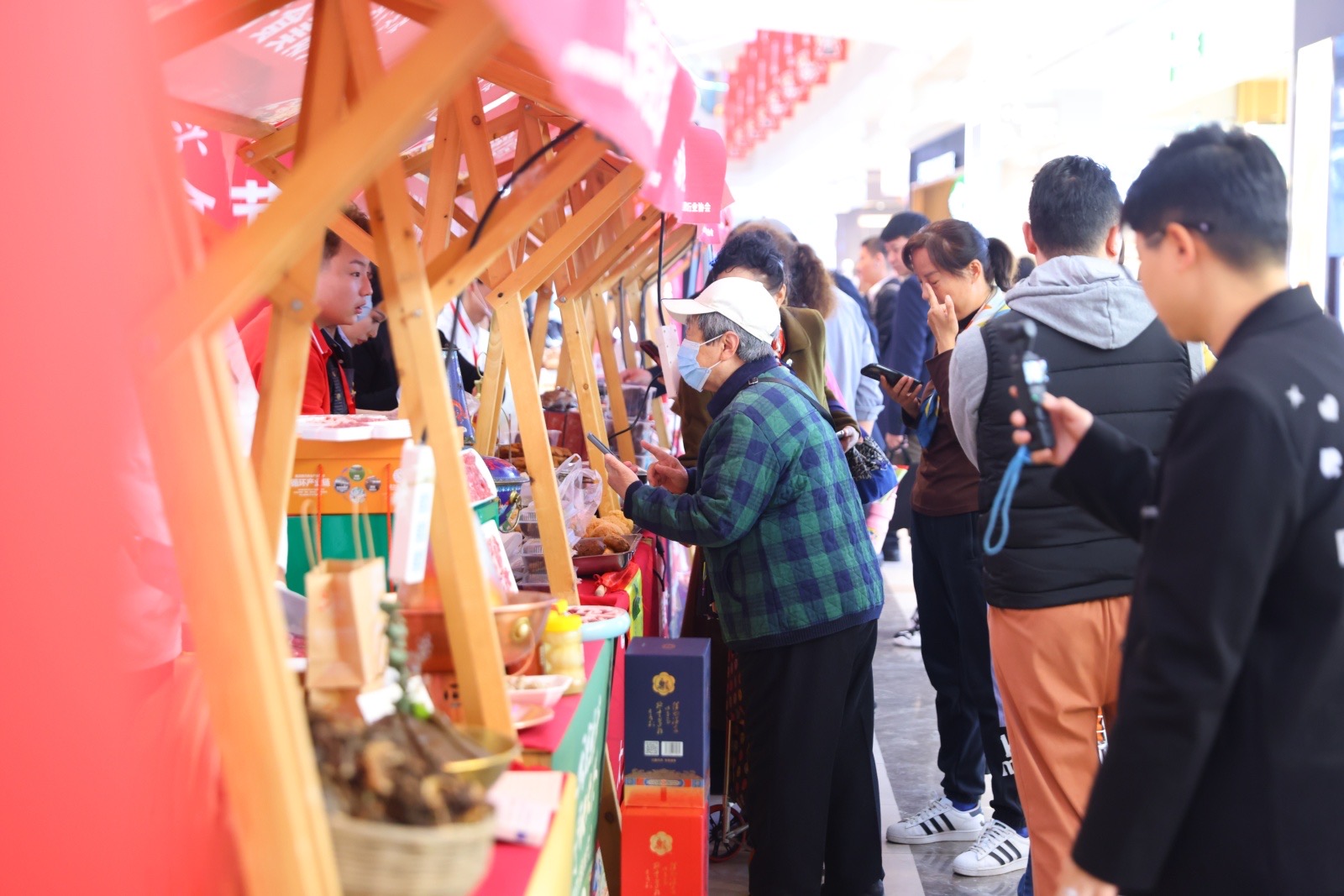 大兴区火锅美食节开幕 近50家品牌邀市民共享冬日美食盛宴