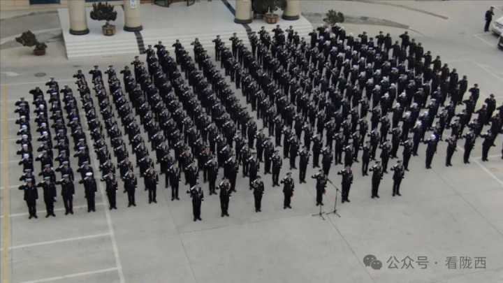 陇西县公安局举行庆祝第五个中国人民警察节文艺汇演暨人民警察荣誉仪式